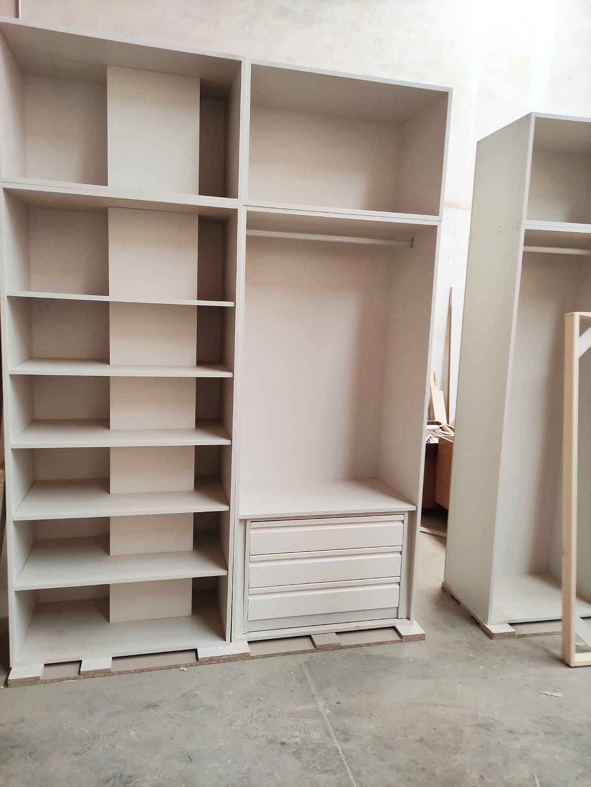 Interior de armario personalizado en Soria